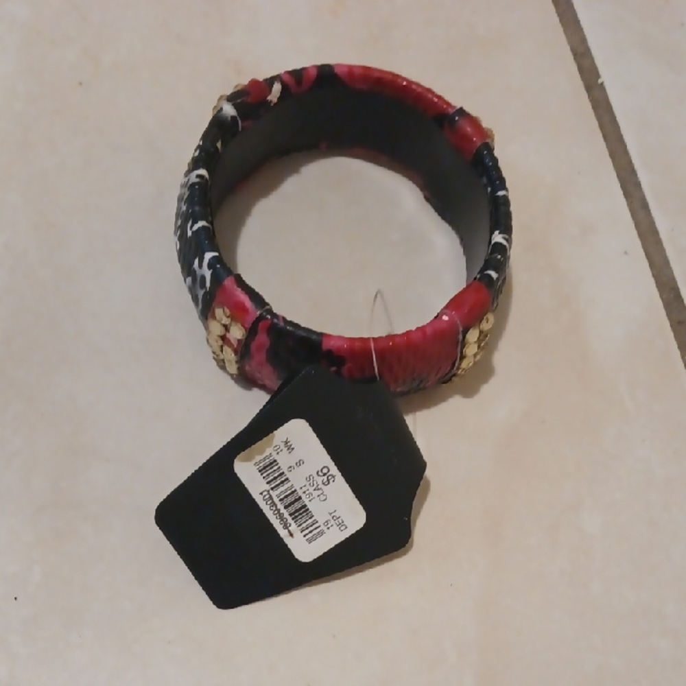 Red and Black Fashion-Forward Geometric Bracelet